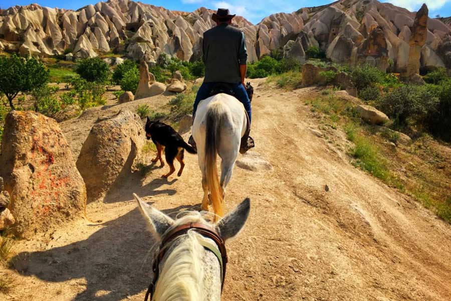 cappadocia-horseback-riding1